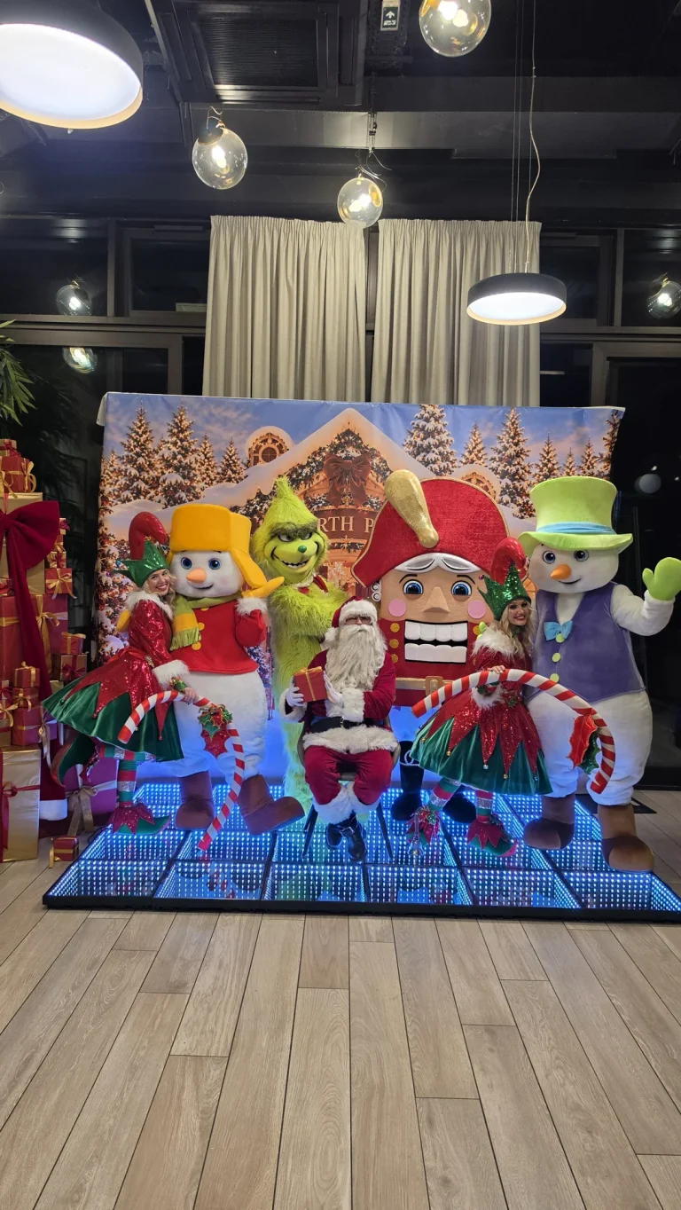 Novogodišnje maskote Luxury Mascots